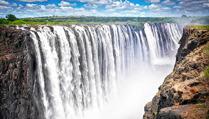 MM870 KENIA EN ESENCIA Y ZIMBAWE