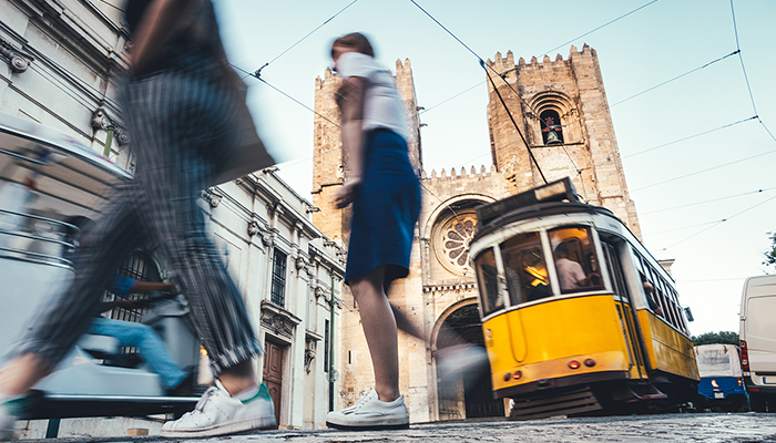 IB131 - OPORTO, LISBOA Y MADRID